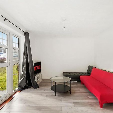 Cozy Luton Town Centre Retreat Lejlighed Eksteriør billede
