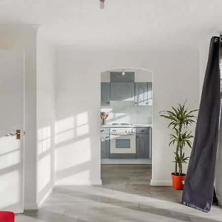 Cozy Luton Town Centre Retreat Lejlighed Eksteriør billede
